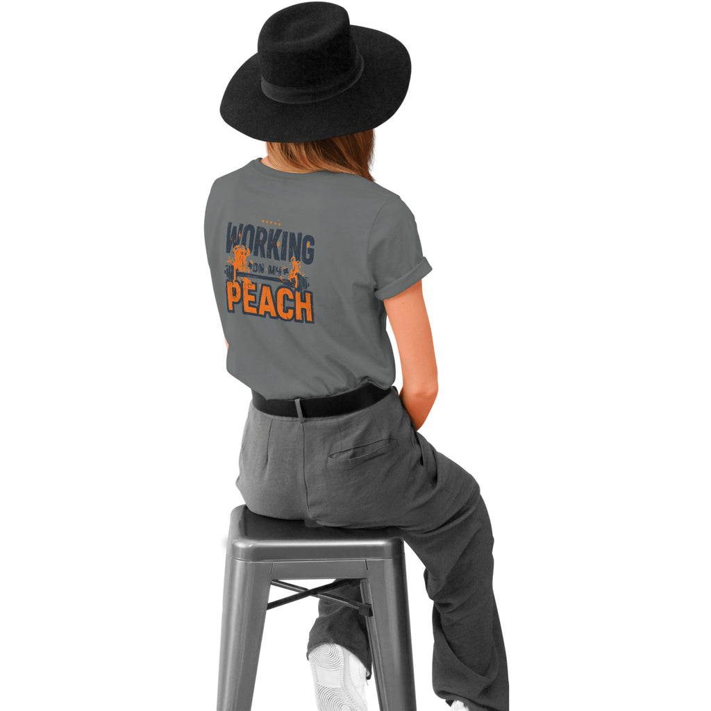 Camiseta Streetwear "Working on my Peach"